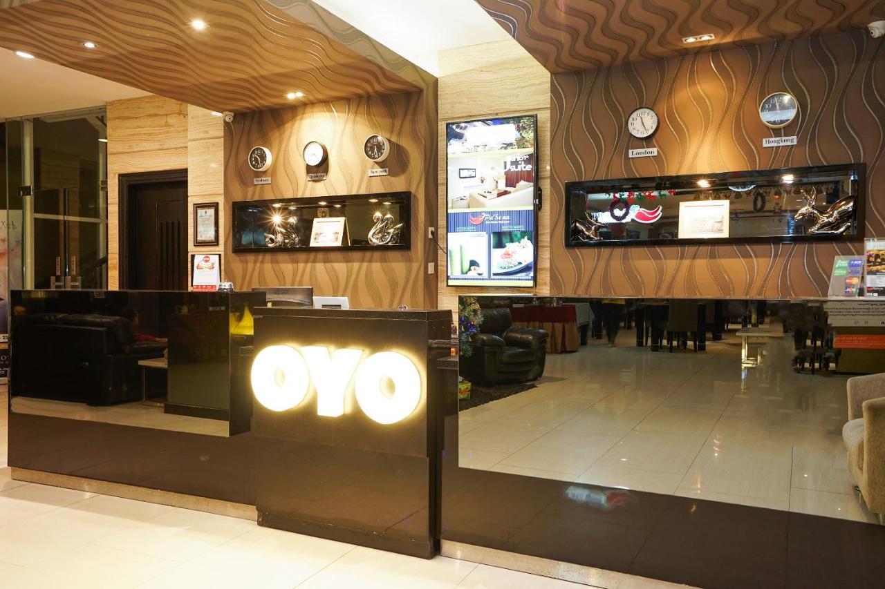 Oyo 197 Prime Royal Hotel Kapasari 외부 사진