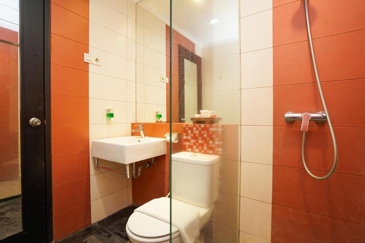 Oyo 197 Prime Royal Hotel Kapasari 외부 사진