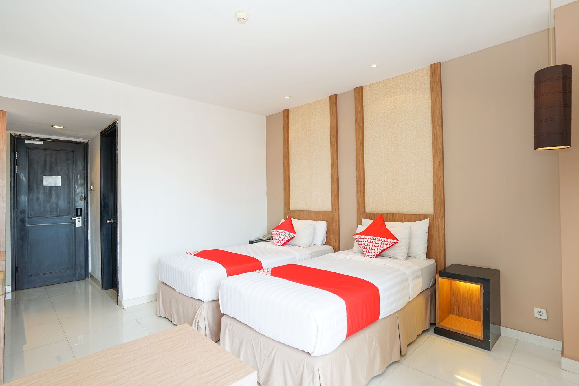 Oyo 197 Prime Royal Hotel Kapasari 외부 사진