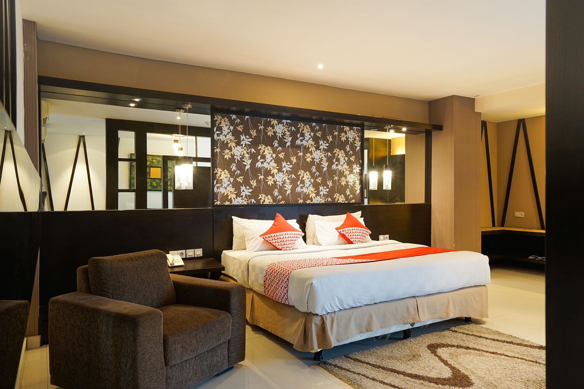 Oyo 197 Prime Royal Hotel Kapasari 외부 사진