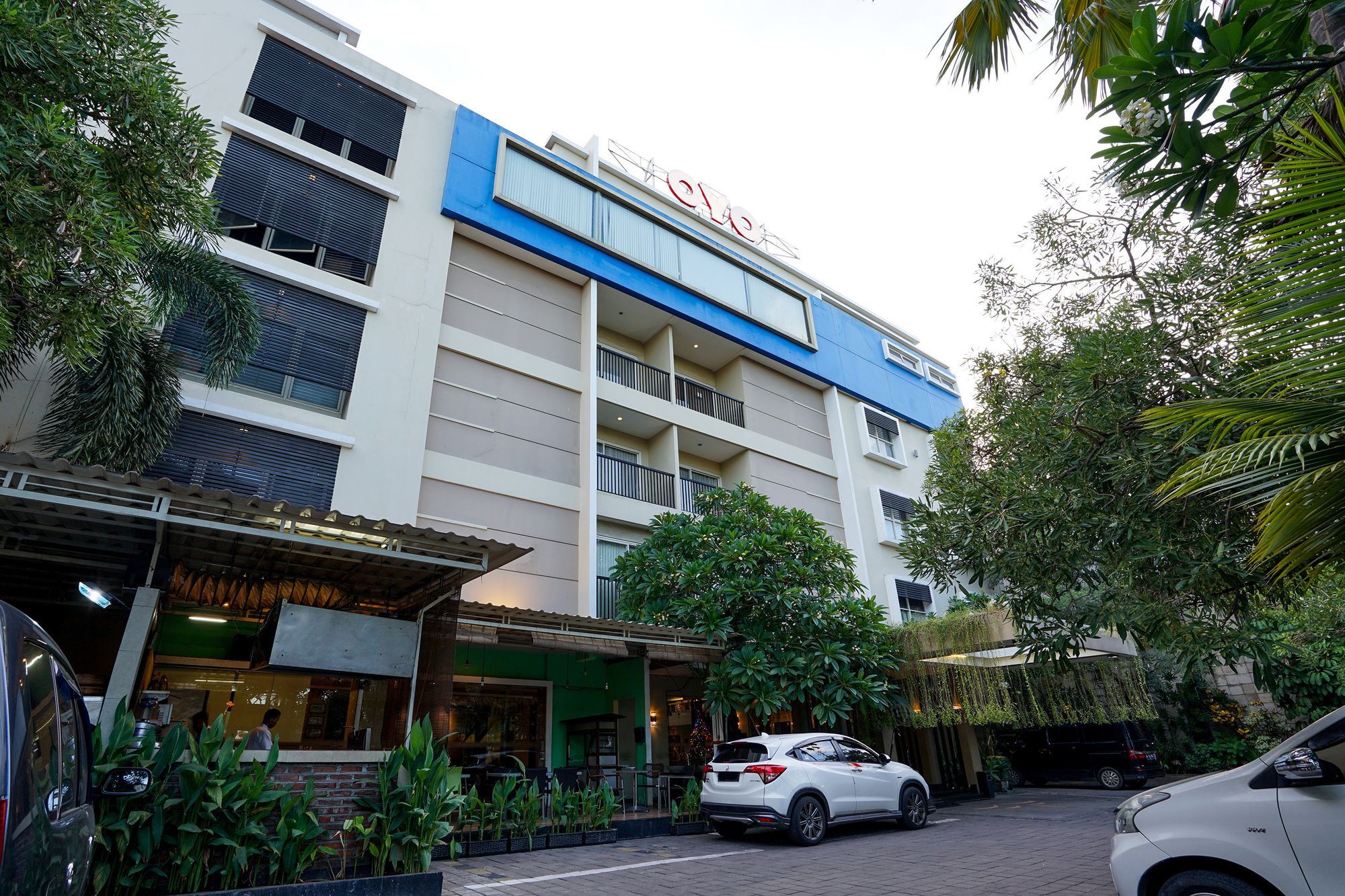 Oyo 197 Prime Royal Hotel Kapasari 외부 사진